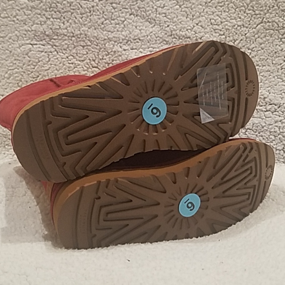 UGG Classic Short II - Picture 3 of 7